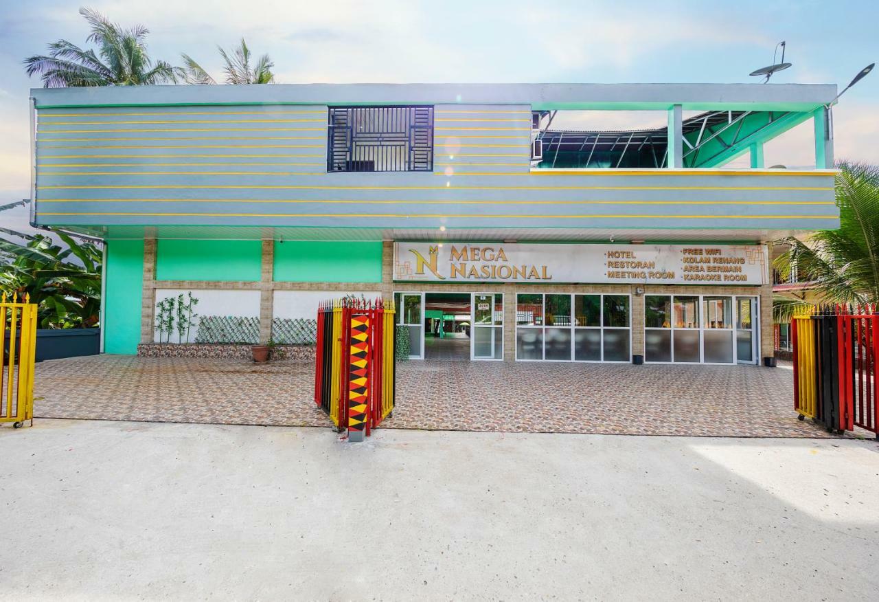 Mega Nasional Seaview Hotel Gunungsitoli Bagian luar foto