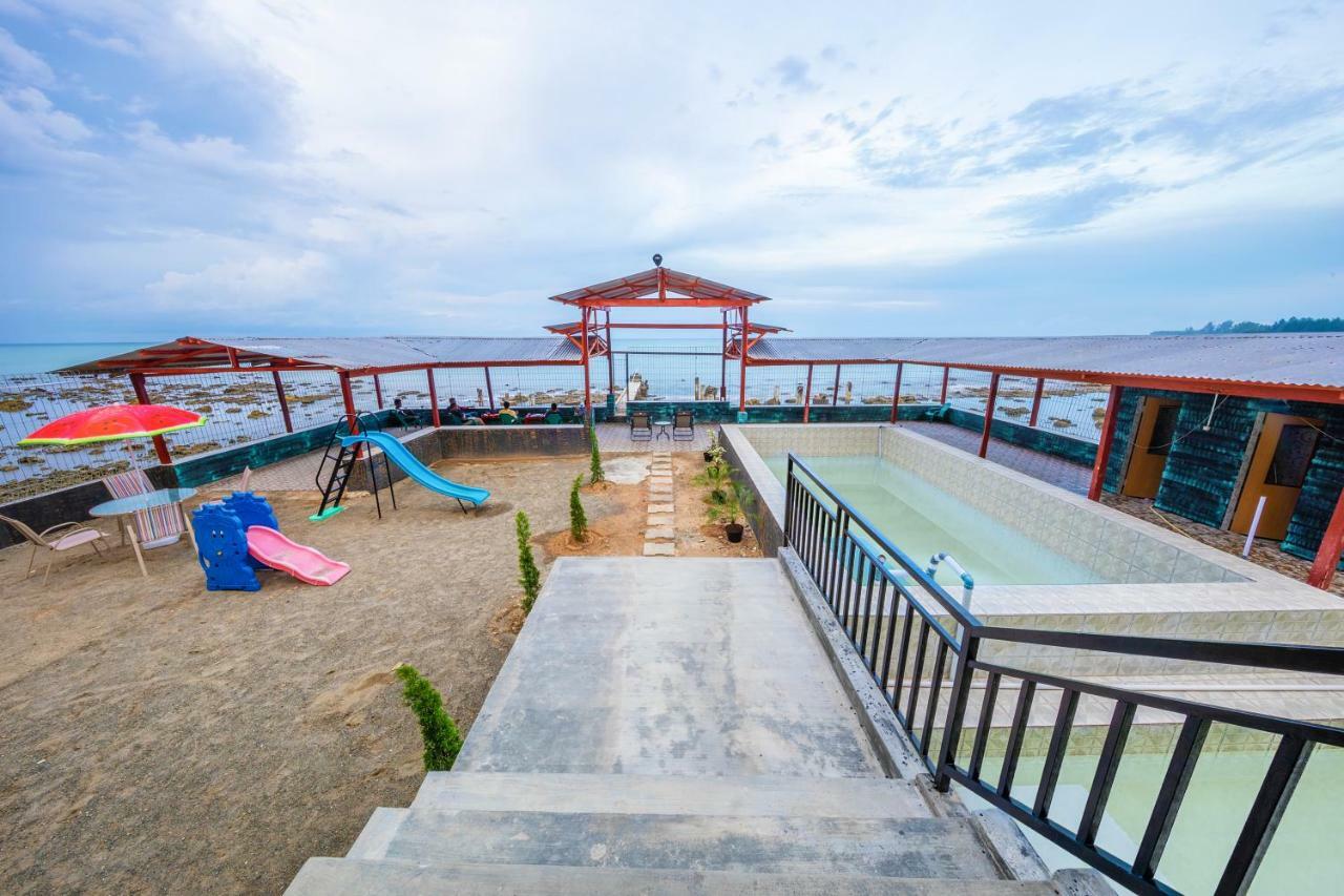 Mega Nasional Seaview Hotel Gunungsitoli Bagian luar foto